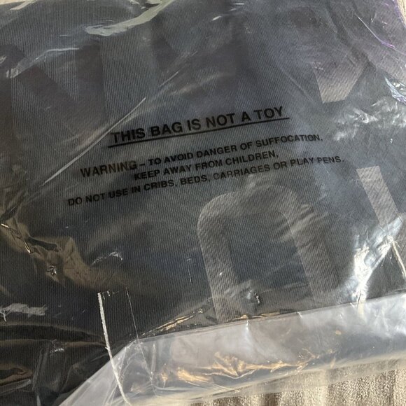 Everlane Black 100% Human Sweatshirt - Picture 4 of 5